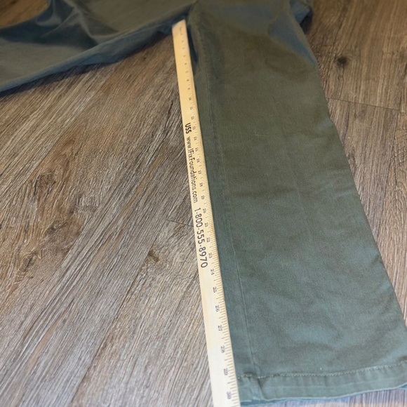 Dockers size 8 olive green pants - Picture 3 of 7